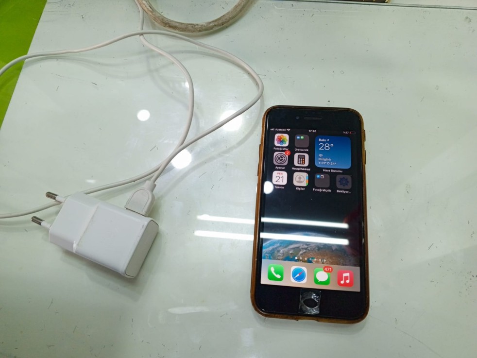Apple iPhone SE 64 GB